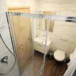 Готель 4 In