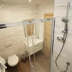 4 In Готель 4*