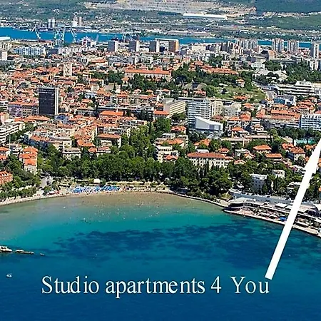 Hotel 4 In 4*