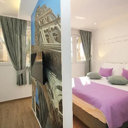 Hotel 4 In 4*